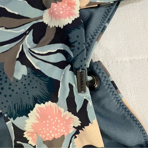 O Neill front tie bikini - Picture 3 of 4